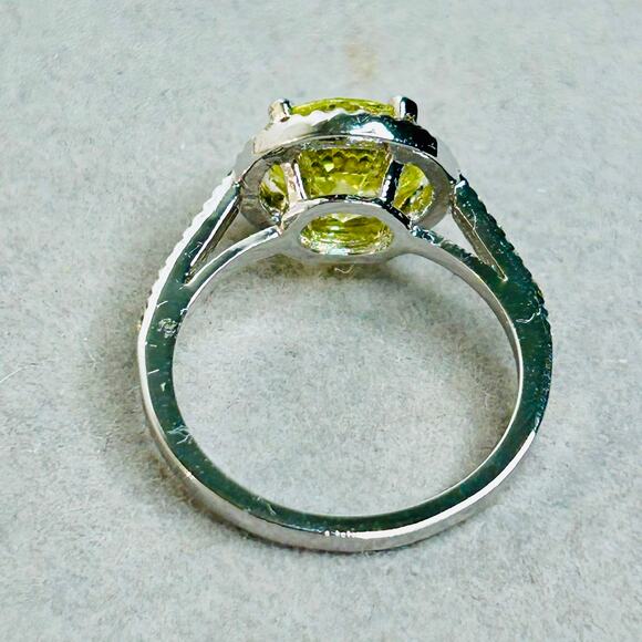 Round Chartreuse CZ Halo Silver Tone Cocktail Ring Size 8 - Picture 7 of 8